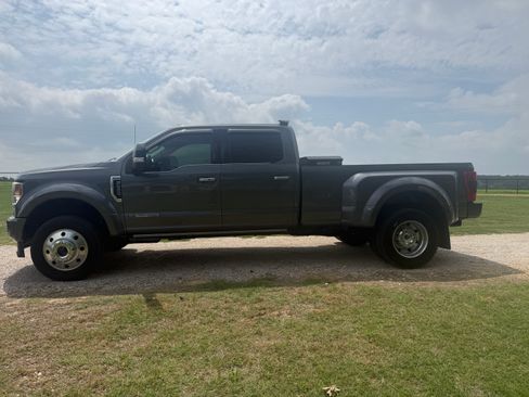 Used 2022 Ford F450 Limited w/ FX4 Off-Road Package AWD/4WD image 10