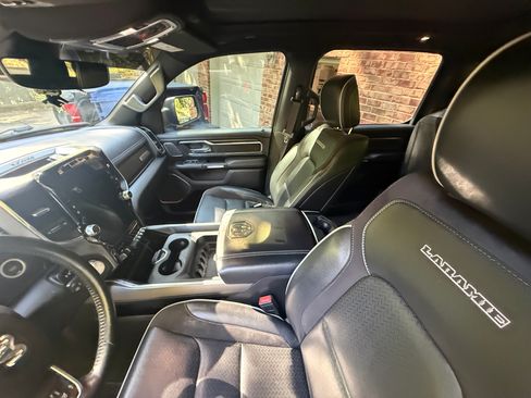 Used 2023 RAM 1500 Laramie AWD/4WD image 9