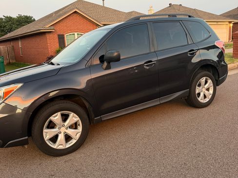 Used 2016 Subaru Forester 2.5i w/ Alloy Wheel Package AWD/4WD image 6