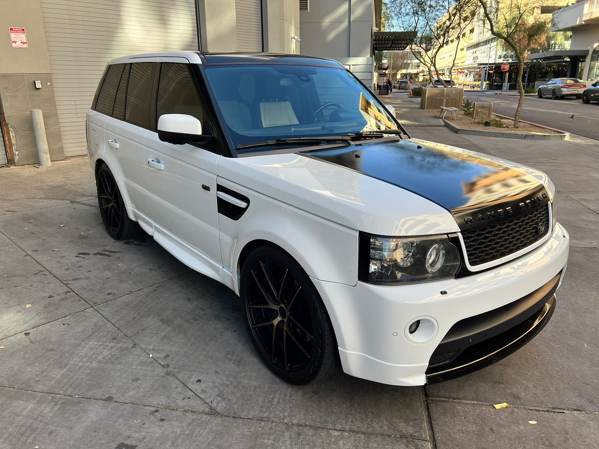 Used 2012 Land Rover Range Rover Sport Autobiography AWD/4WD image 9