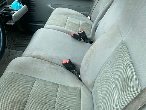 Used 2006 Ford F250 XLT image 2