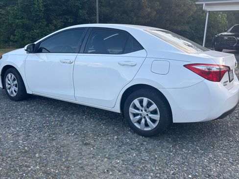 Used 2016 Toyota Corolla LE FWD image 4