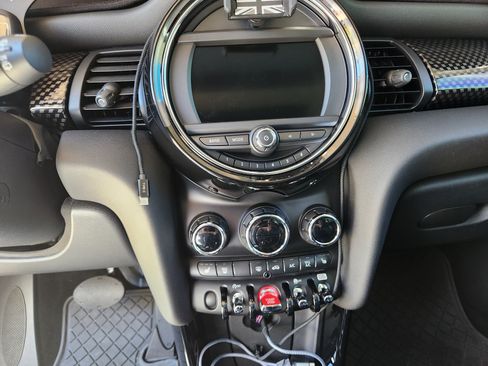 Used 2020 MINI Cooper S image 15