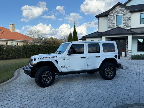 Used 2025 Jeep Wrangler Unlimited Rubicon image 5