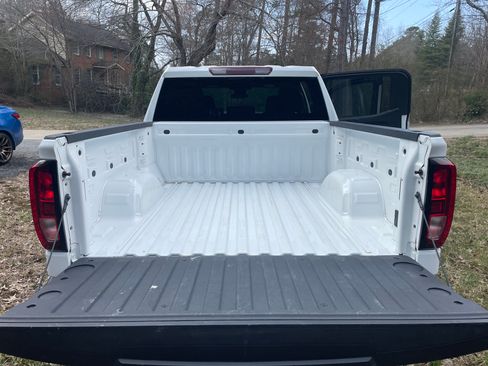 Used 2024 GMC Sierra 1500 Pro w/ Pro Value Package image 5