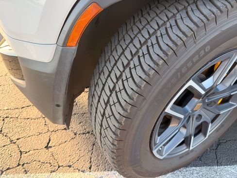 Used 2023 Rivian R1T Adventure image 10