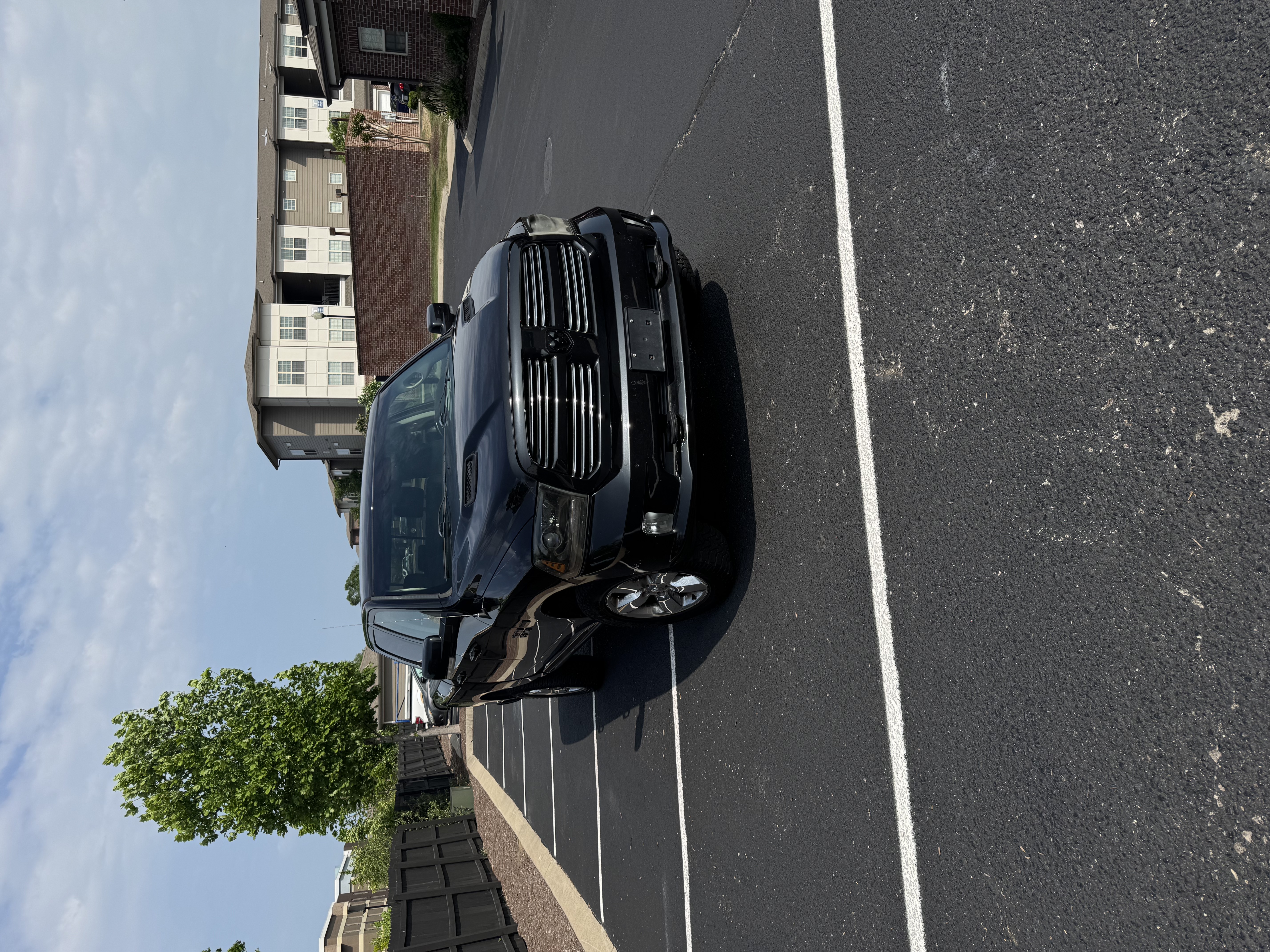 Used 2016 RAM 1500 Sport w/ Black Ram 1500 Sport Group AWD/4WD image 11