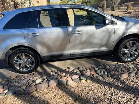 Used 2013 Ford Edge Limited image 17