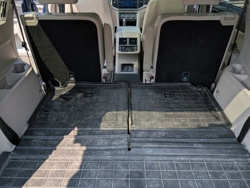 Used 2019 Volkswagen Atlas SE w/ Panoramic Sunroof Package AWD/4WD image 12