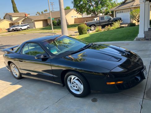 Used 1993 Pontiac Firebird Trans Am image 2