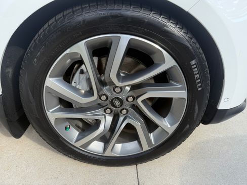 Used 2019 Land Rover Range Rover Sport HSE AWD/4WD image 17