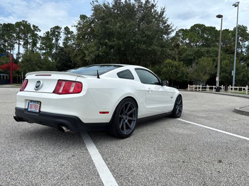 Used 2012 Ford Mustang GT Premium w/ Brembo Brake Pkg RWD image 8