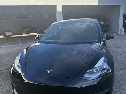 Used 2021 Tesla Model 3 Standard Range Plus image 11