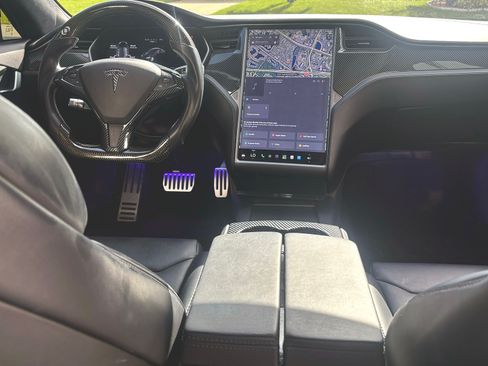 Used 2018 Tesla Model S 75D AWD/4WD image 10