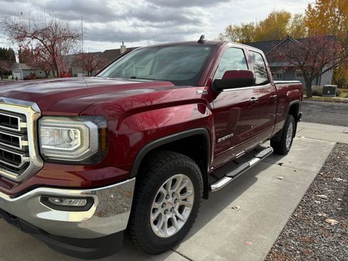 Used 2017 GMC Sierra 1500 SLE w/ SLE Value Package image 1