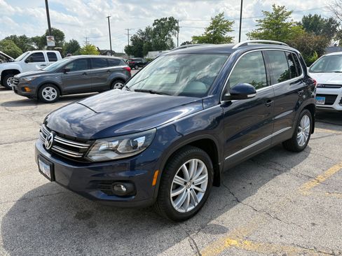 Used 2016 Volkswagen Tiguan SE image 2