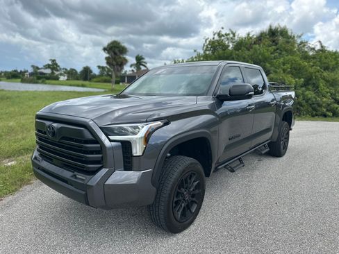 Used 2025 Toyota Tundra SR5 w/ SR5 Premium Package AWD/4WD image 2
