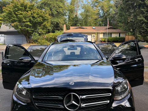 Used 2019 Mercedes-Benz GLC 300 4MATIC image 9