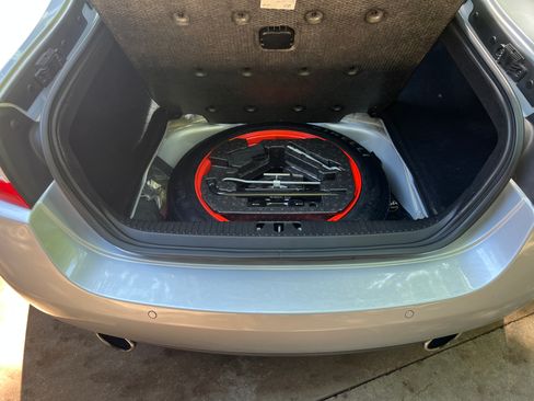 Used 2010 Jaguar XK Coupe RWD image 17