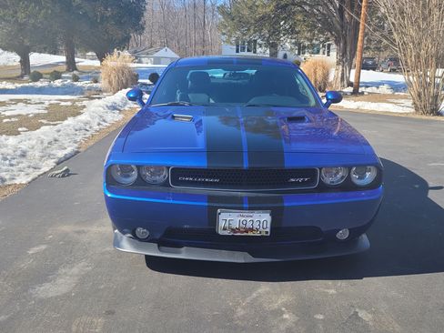 Used 2012 Dodge Challenger SRT8 w/ Premium Sound Group image 10