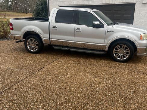Used 2007 Lincoln Mark LT 2WD image 1