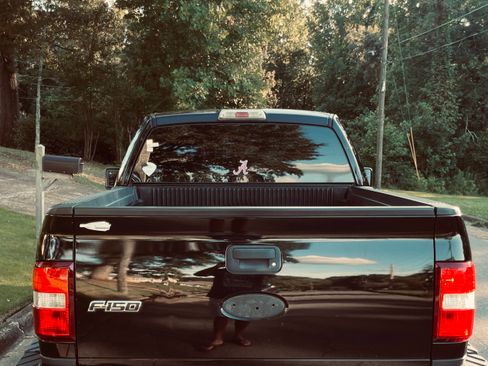 Used 2009 Ford F150 STX RWD image 2