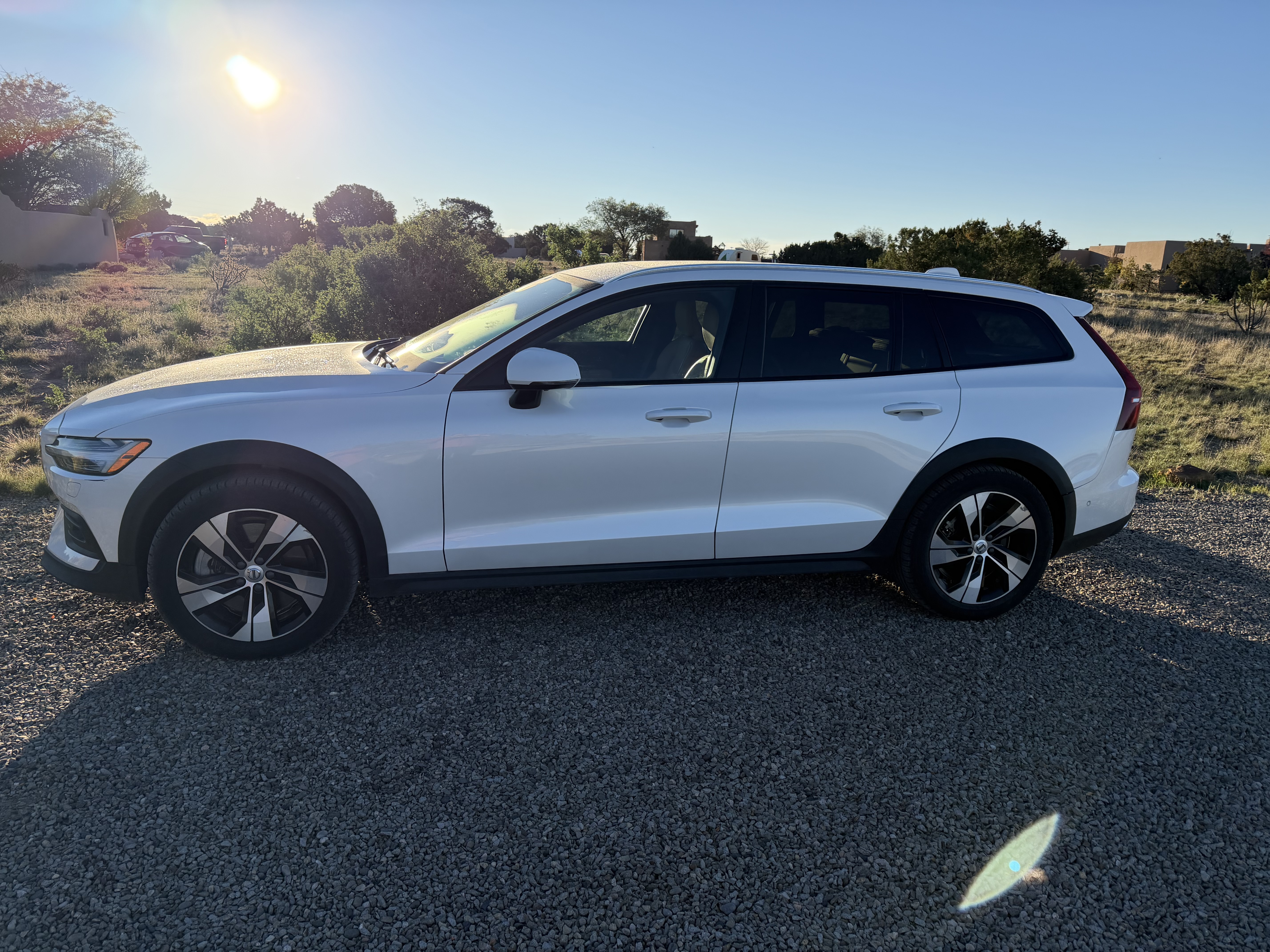Used 2020 Volvo V60 T5 Cross Country w/ Protection Package AWD/4WD image 1