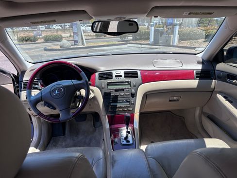 Used 2004 Lexus ES 330 FWD image 9