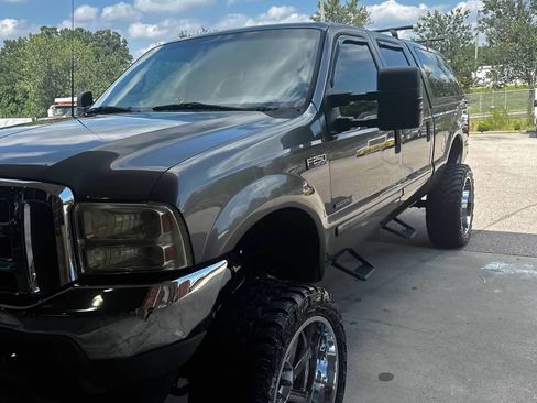 Used 2002 Ford F250 4x4 Crew Cab Super Duty image 9