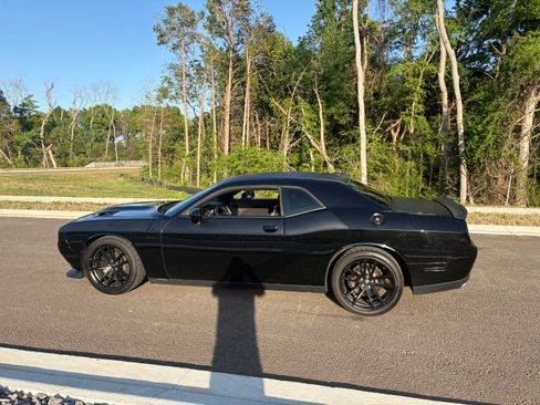 Used 2018 Dodge Challenger T/A RWD image 11