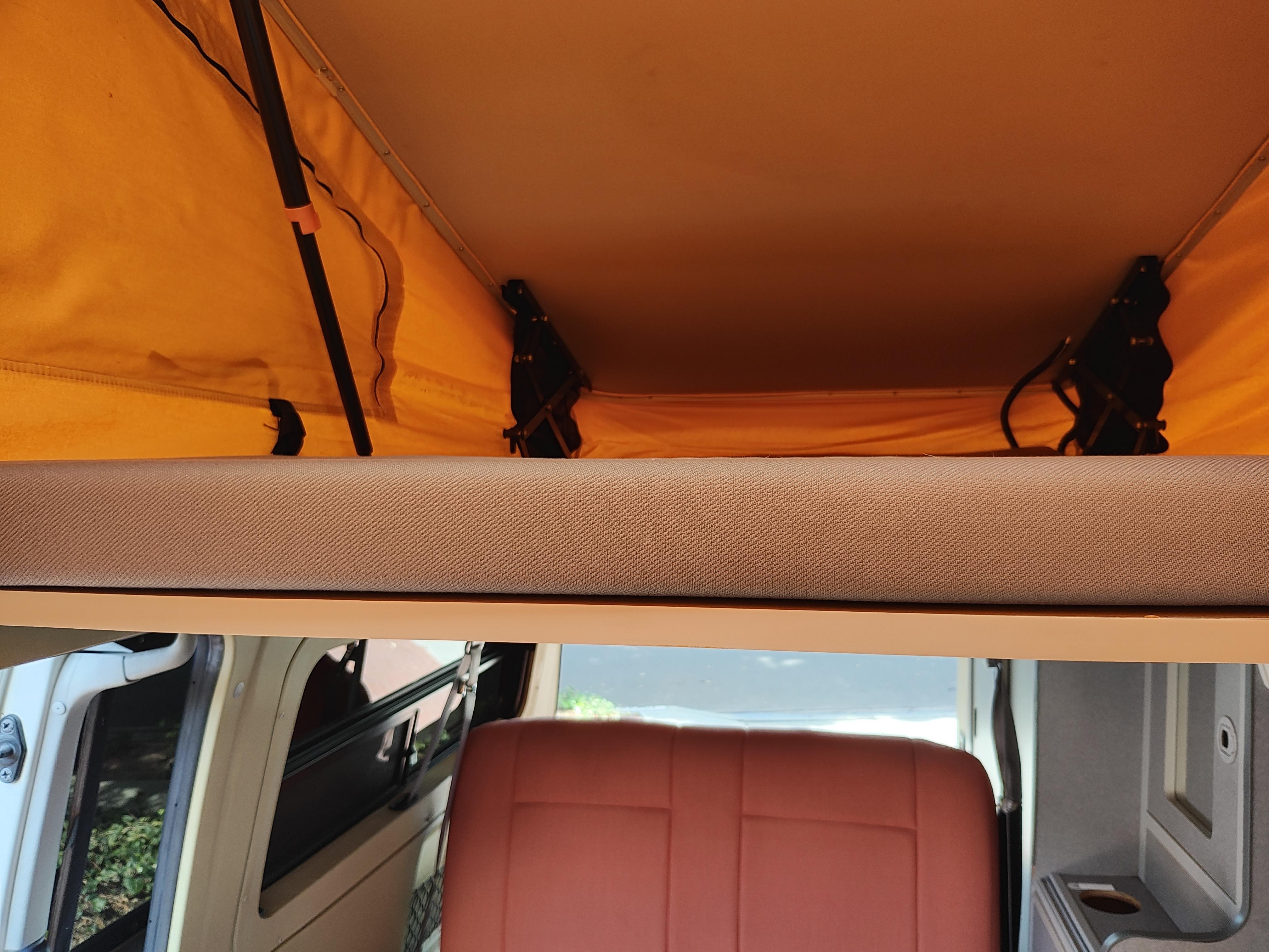 Used 2000 Volkswagen Eurovan Camper FWD image 8