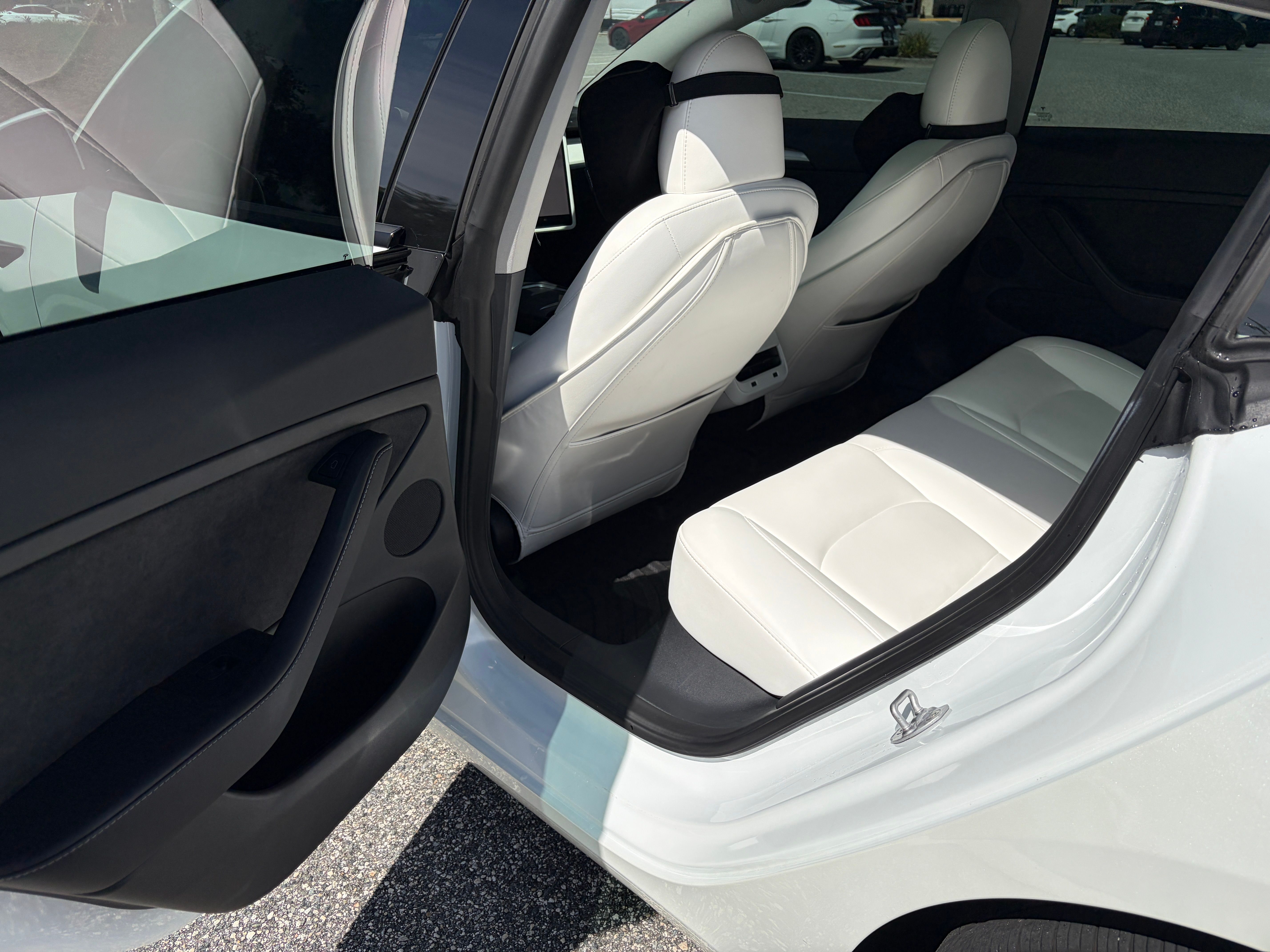 Used 2023 Tesla Model 3 Standard Range RWD image 8