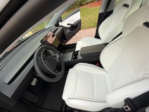 Used 2024 Tesla Model 3 Performance image 5