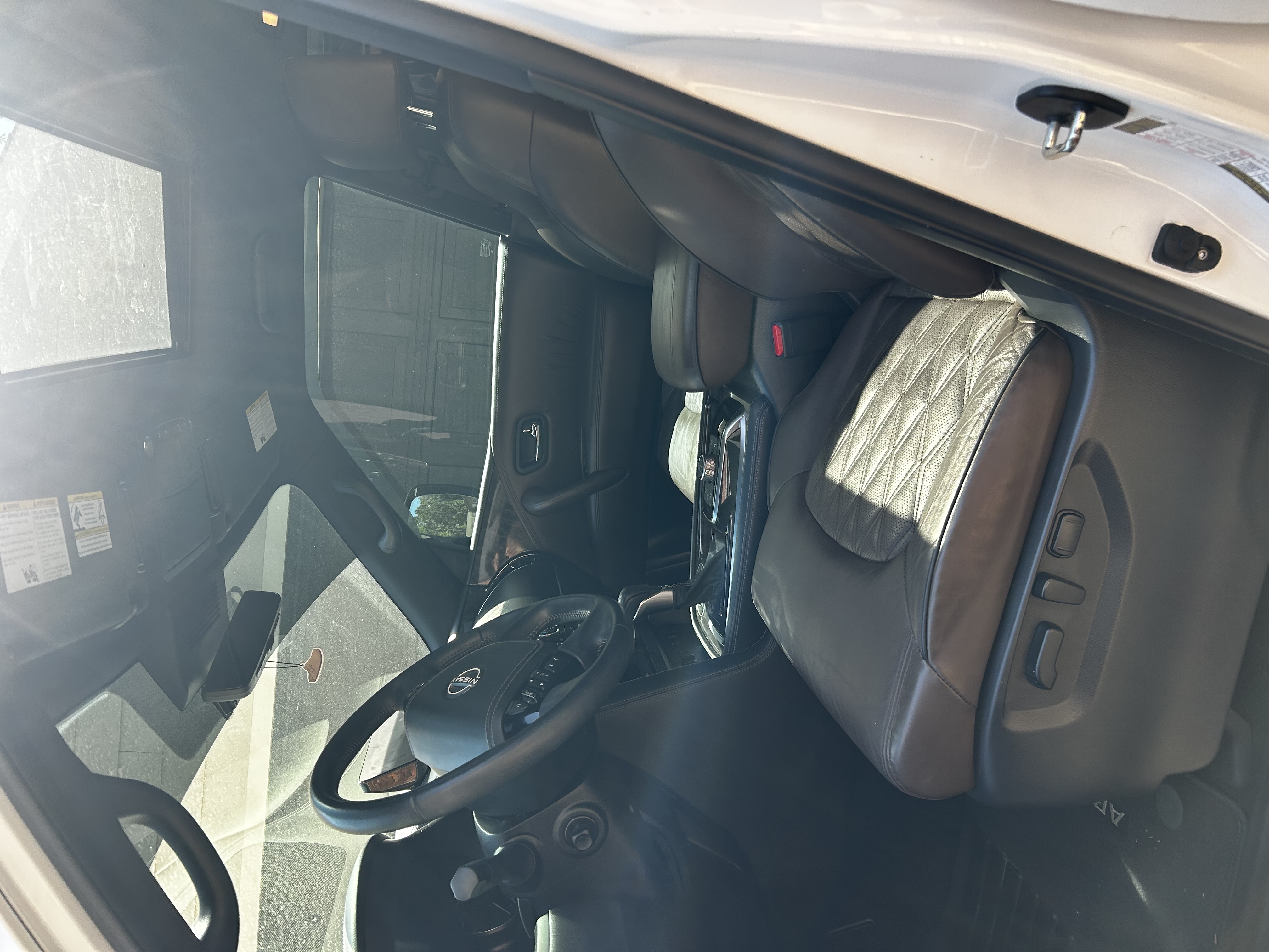 Used 2023 Nissan Armada Platinum w/ Captain's Chairs Package RWD image 10