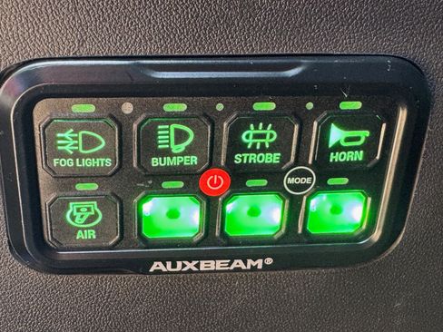 Used 2024 Chevrolet Colorado ZR2 w/ Technology Package image 17