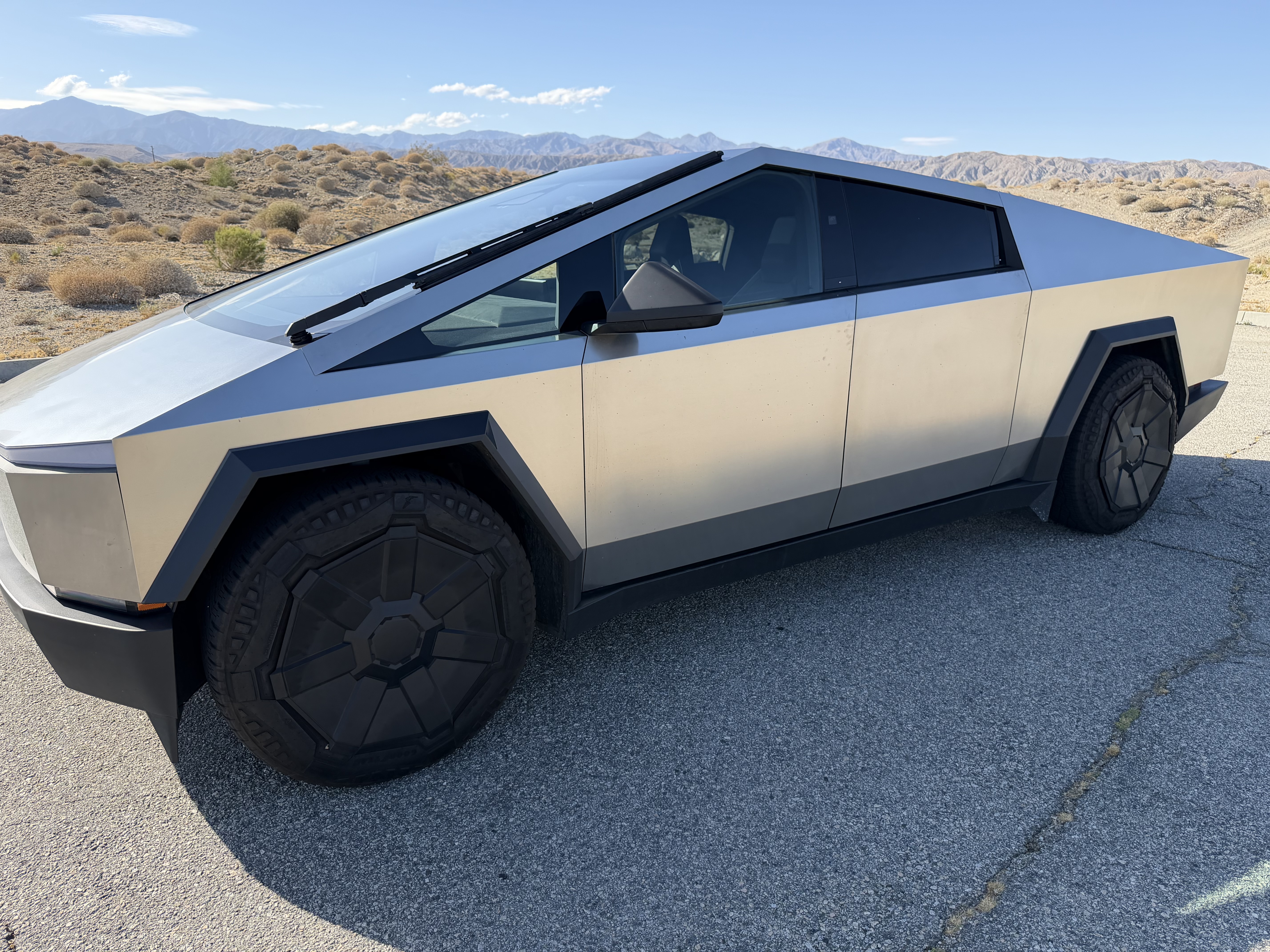 Used 2024 Tesla Cybertruck Cyberbeast AWD/4WD image 2