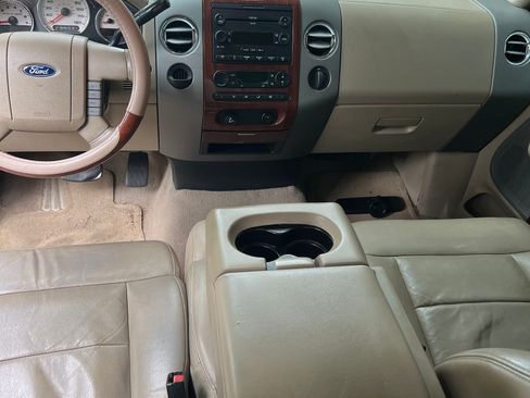 Used 2006 Ford F150 XLT image 8