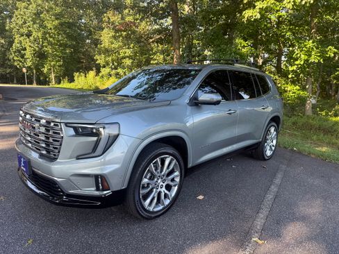Used 2025 GMC Acadia Denali w/ Super Cruise Package AWD/4WD image 1
