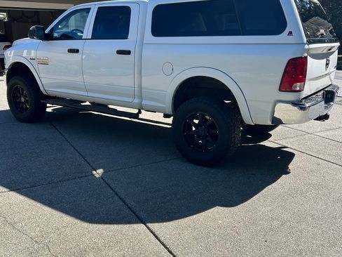 Used 2018 RAM 2500 Tradesman w/ Chrome Appearance Group image 5