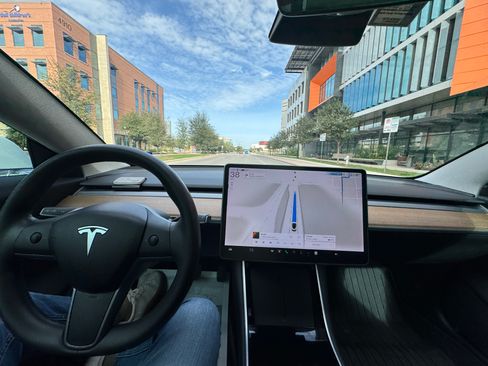 Used 2020 Tesla Model 3 Long Range image 5