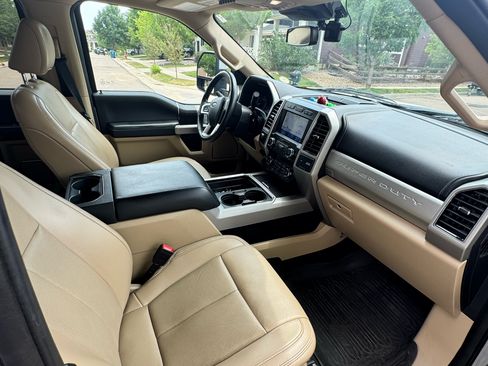 Used 2021 Ford F350 Lariat w/ Lariat Ultimate Package AWD/4WD image 17