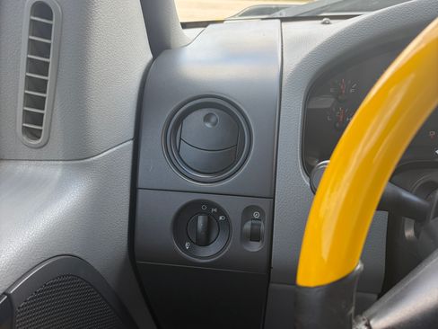 Used 2006 Ford F150 XL RWD image 9