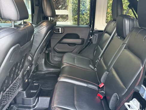 Used 2020 Jeep Wrangler Unlimited Rubicon w/ Dual Top Group image 9