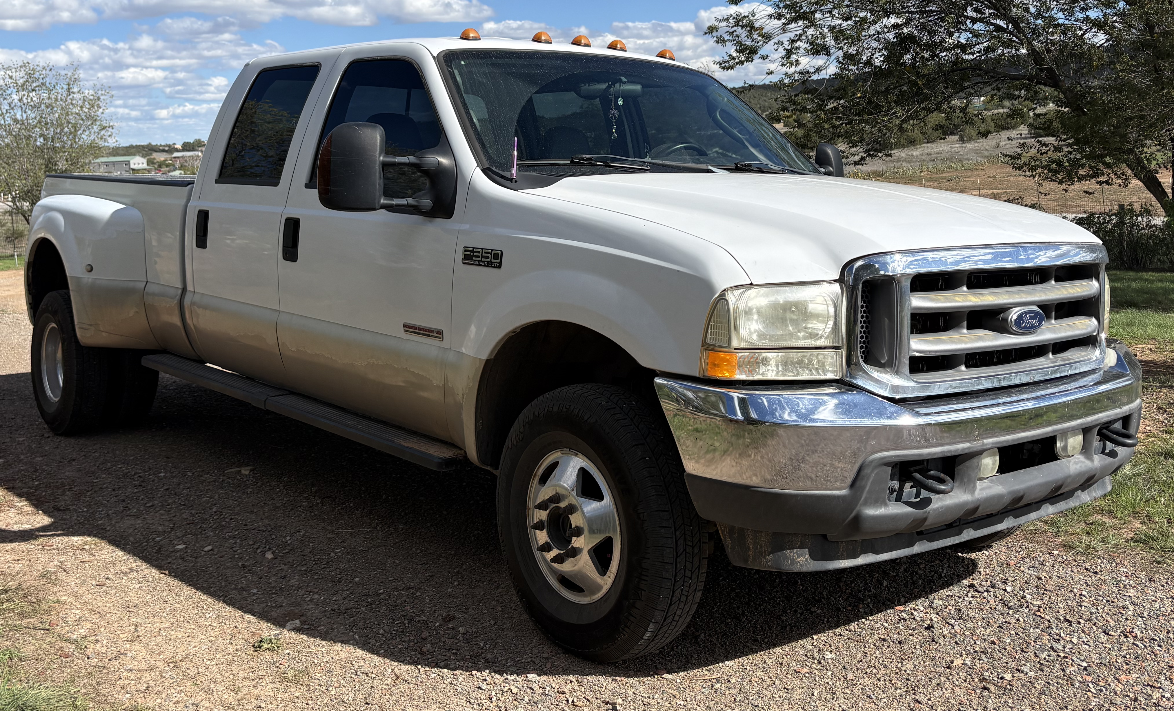 Used 2004 Ford F350 Lariat AWD/4WD image 4