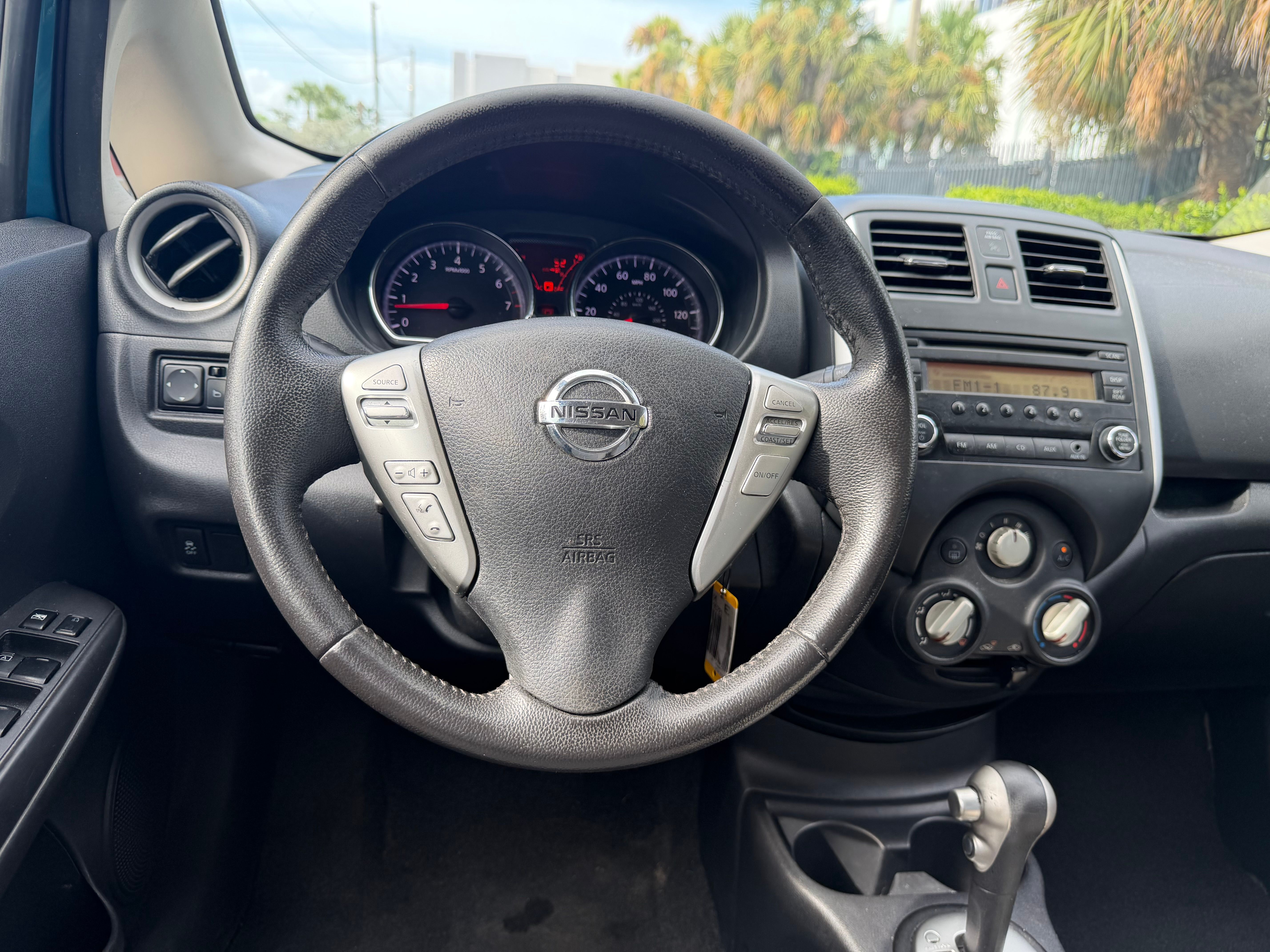 Used 2014 Nissan Versa Note SV FWD image 11