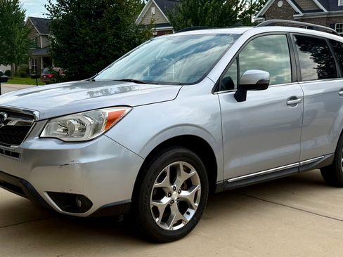 Used 2016 Subaru Forester 2.5i Touring w/ Eyesight & Navigation System AWD/4WD image 2