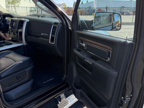 Used 2016 RAM 3500 Laramie image 14