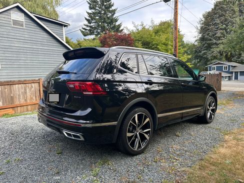 Used 2022 Volkswagen Tiguan SEL R-Line AWD/4WD image 16