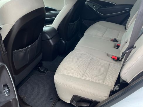Used 2017 Hyundai Santa Fe Sport FWD image 10