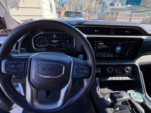 Used 2023 GMC Sierra 1500 Denali w/ Denali Reserve Package image 9